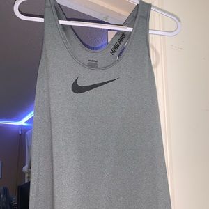 nike workout tank